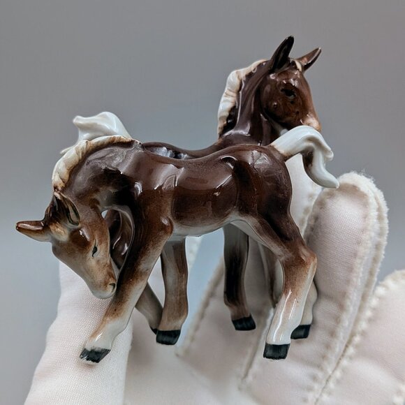 Midcentury Vintage Brown and White Porcelain Foals | Colt Figurine - Picture 7 of 8